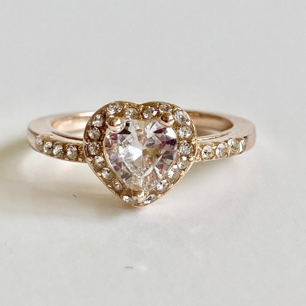 Cubic Zirconia Heart Cocktail Ring Size 9 Gold Tone Plated Solitaire